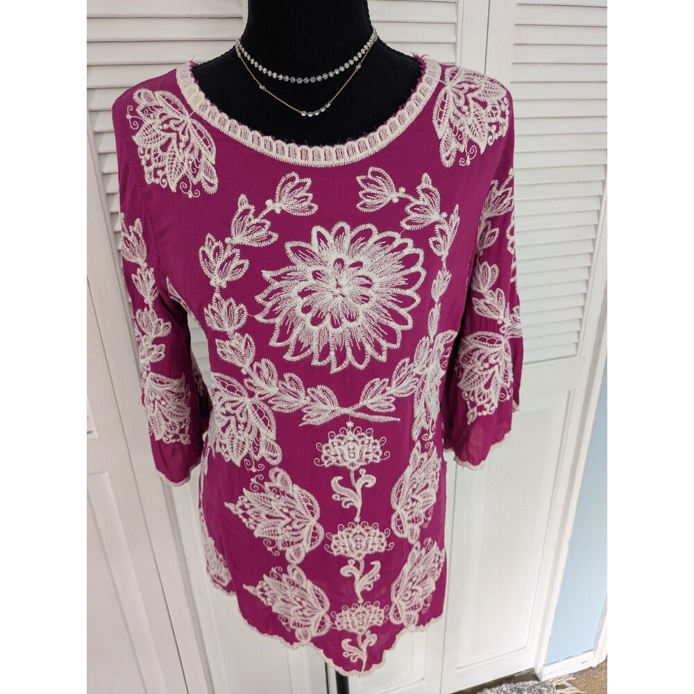 Solitaire Top Women's Small Embroidered Fuschia White Boho Peasant Blouse Hippie